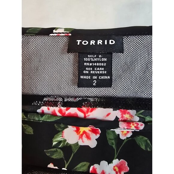 Torrid Floral Mesh Panel Top Size 2X lightweight short sleeve - Picture 3 of 13
